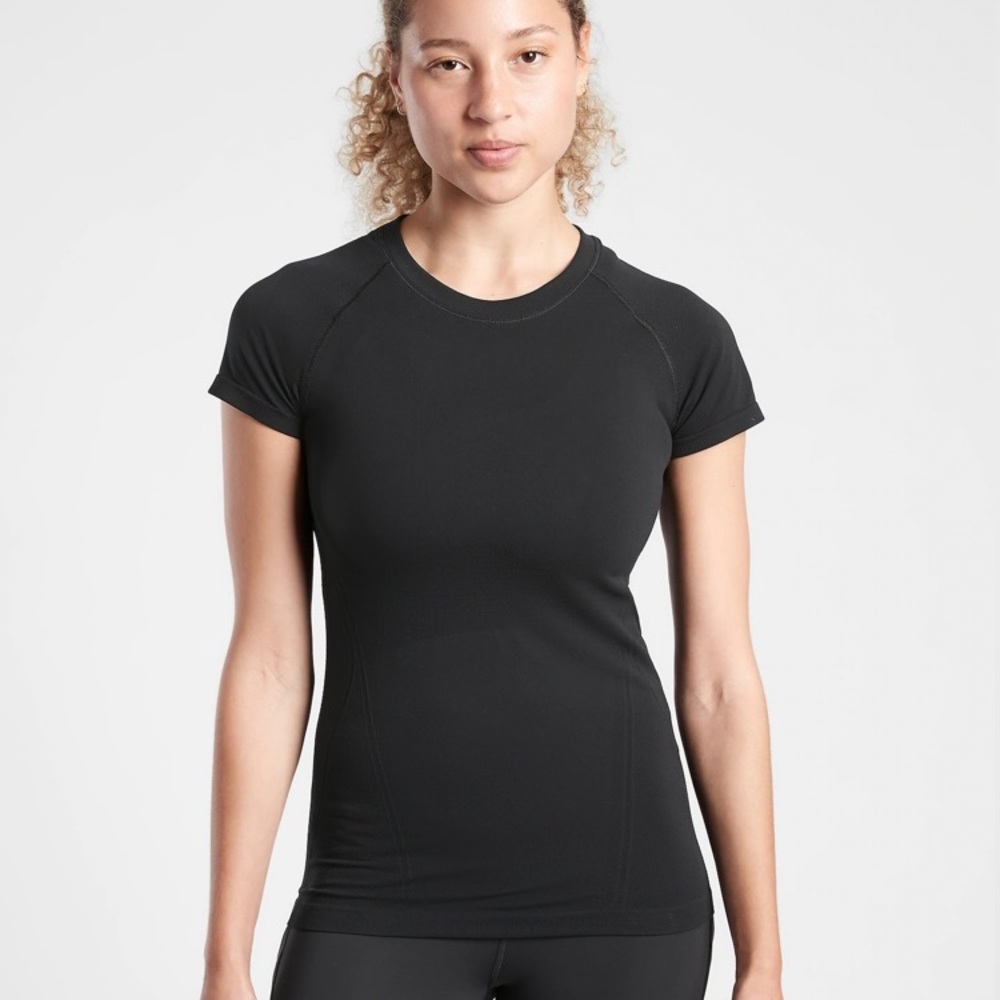 Athleta Momentum Tee